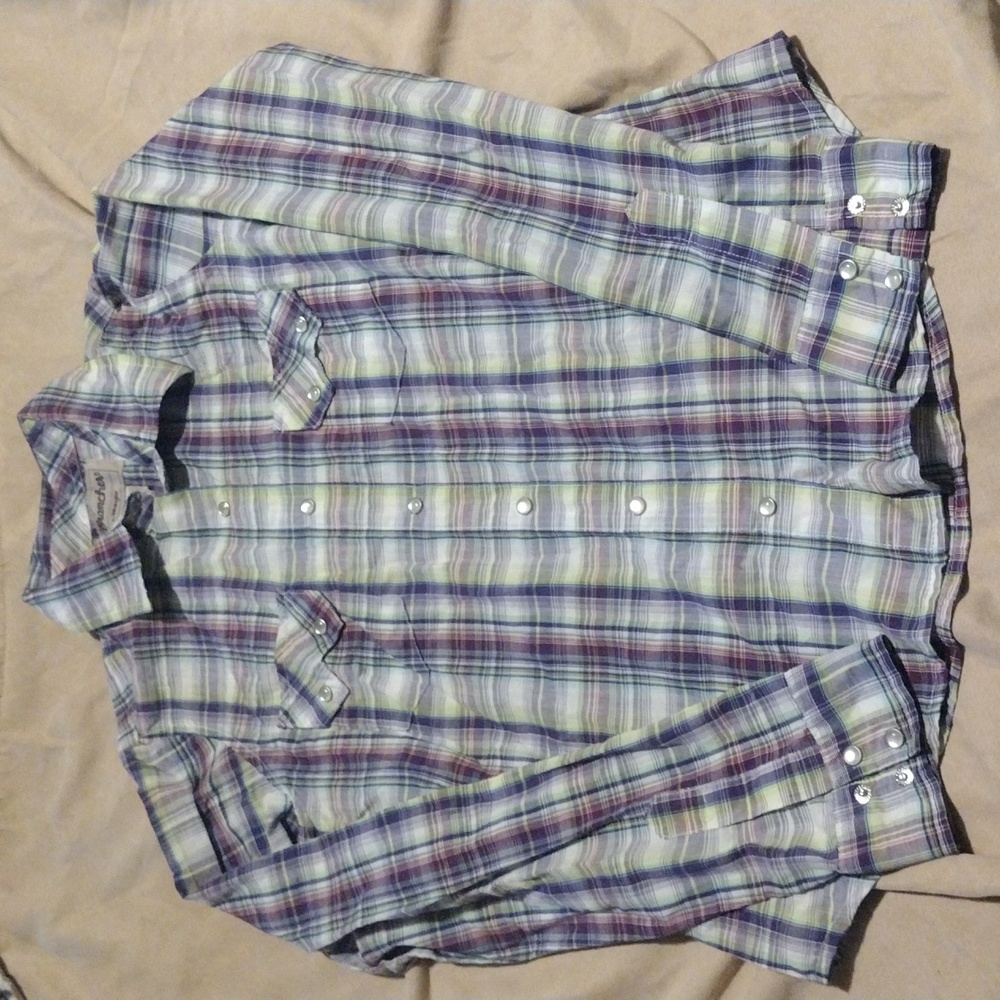 Wrangler button up shirt